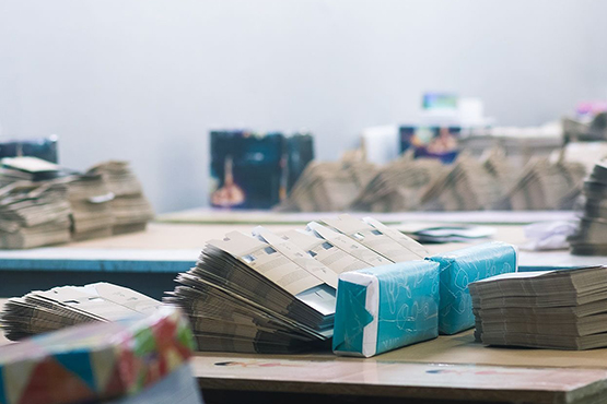 Acabamento de embalagem de papel grafica porto belo